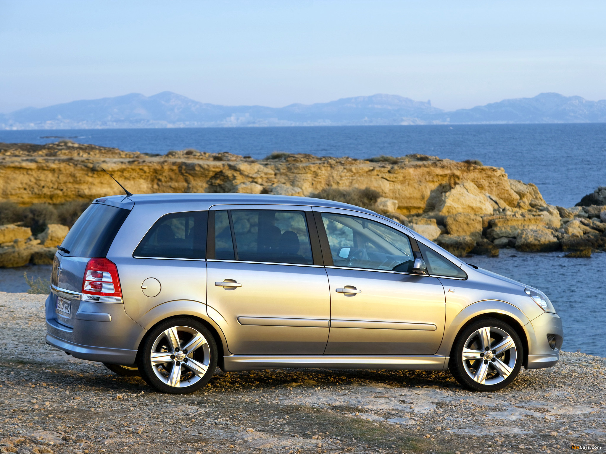opel_zafira_B_5seats_2005-2012
