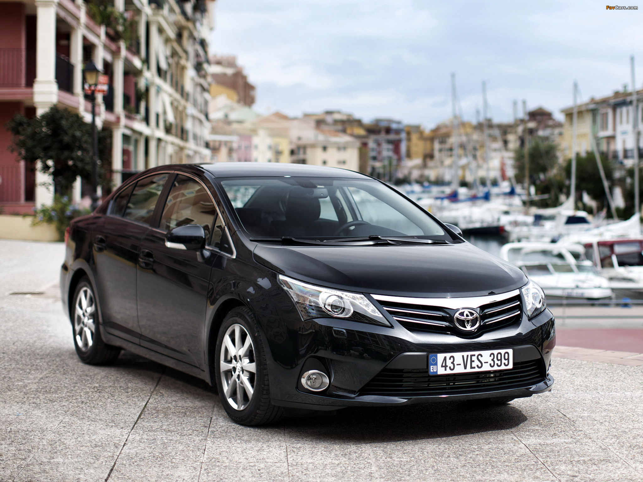 toyota_avensis_saloon_2009-2012 (2)