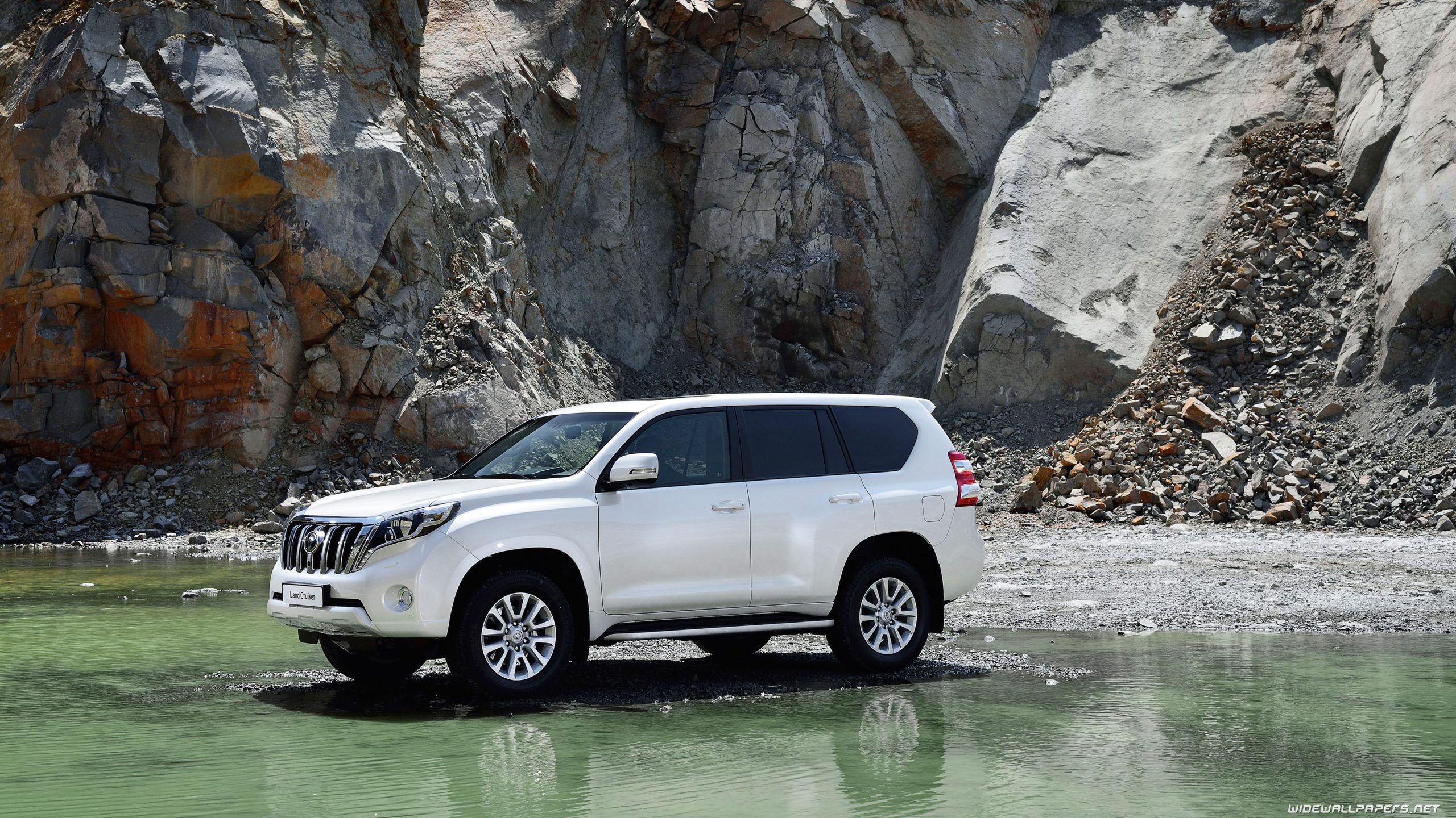 toyota_landcruiser-J12_long_2002-2009