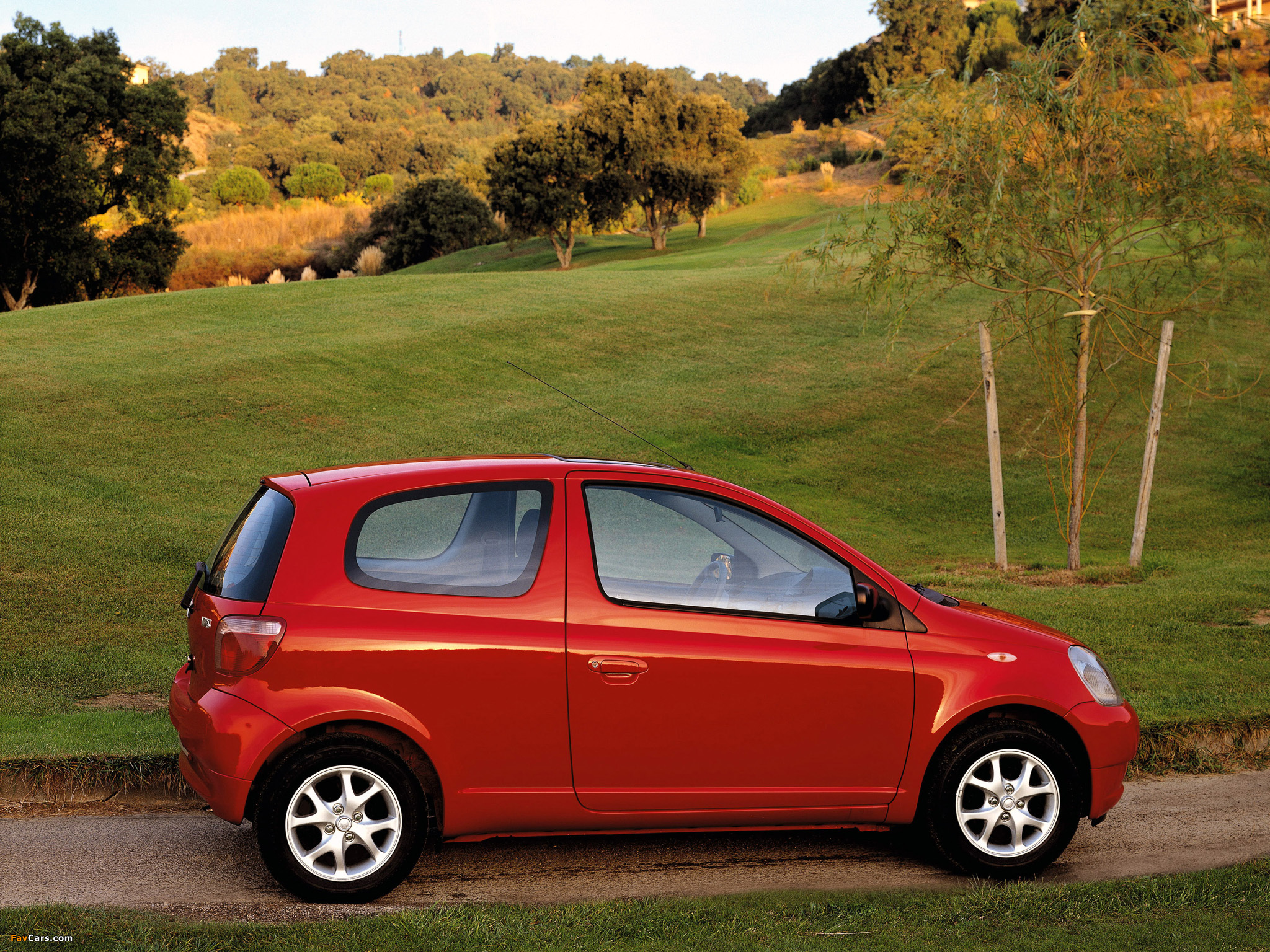 toyota_yaris_3_doors_1999-2006
