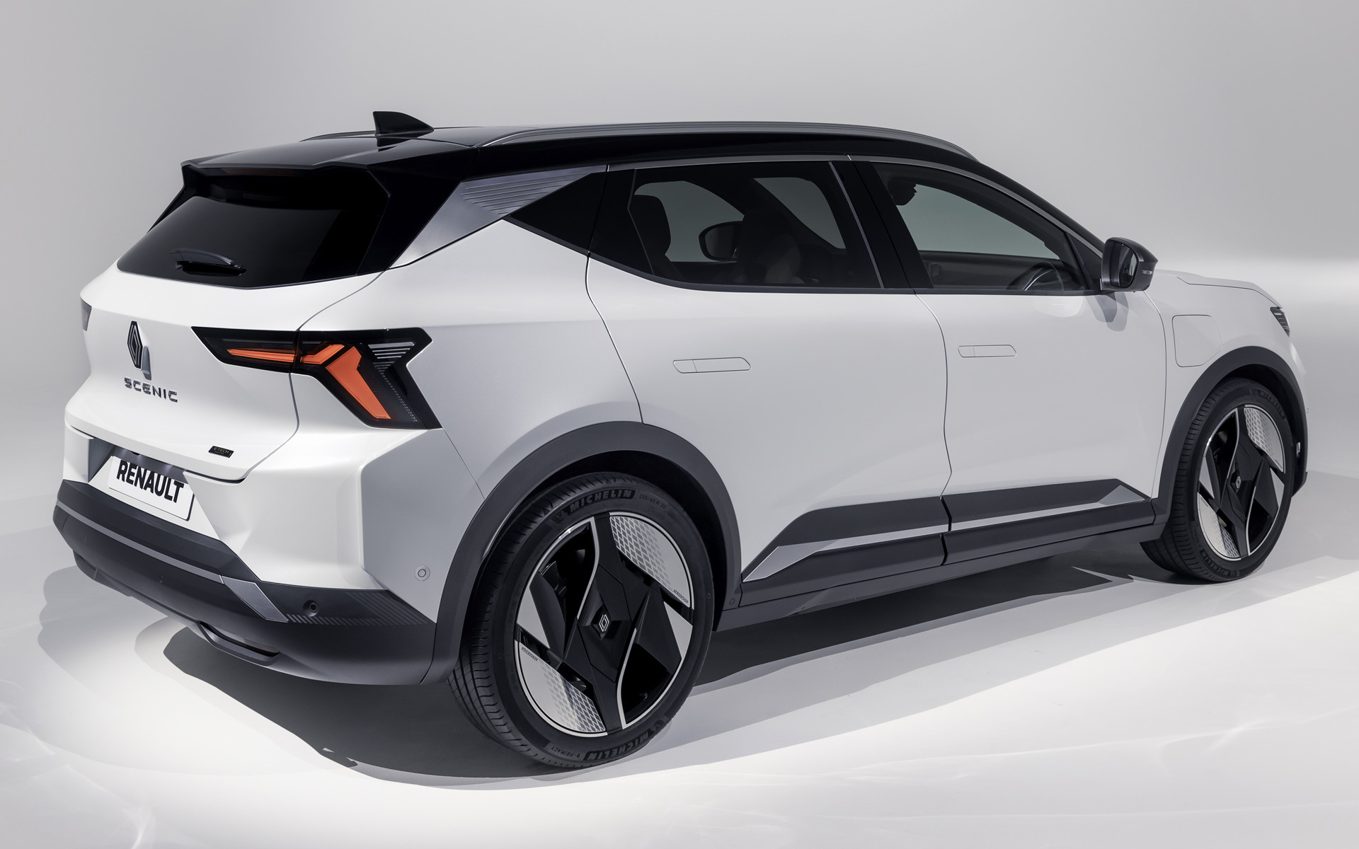 wp13741986-renault-grandscenic17-23